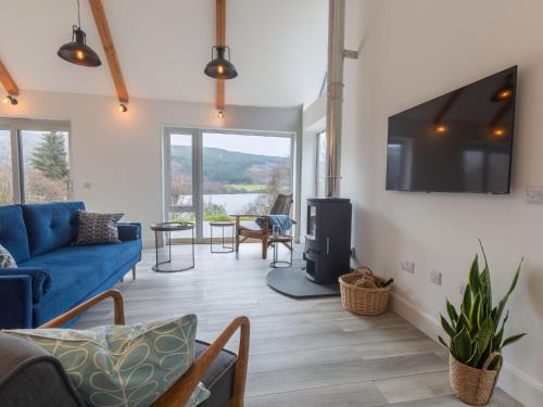 Balnain House | Holiday Home Loch View by Interhome