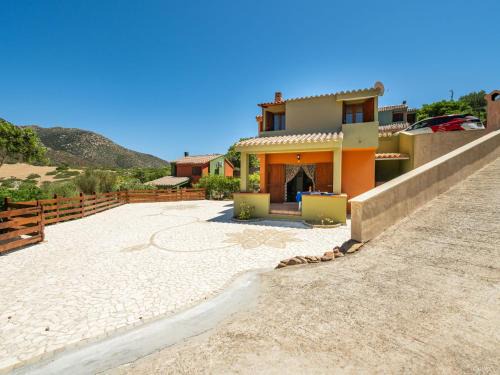 Porto Sa Ruxi House | Holiday Home Luli by Interhome