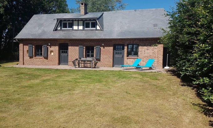 Hautot-l'Auvray House | Holiday Home 'Maison Campagne Dix Kilomtres De' with Private Terrace, Private Garden and Wi-Fi