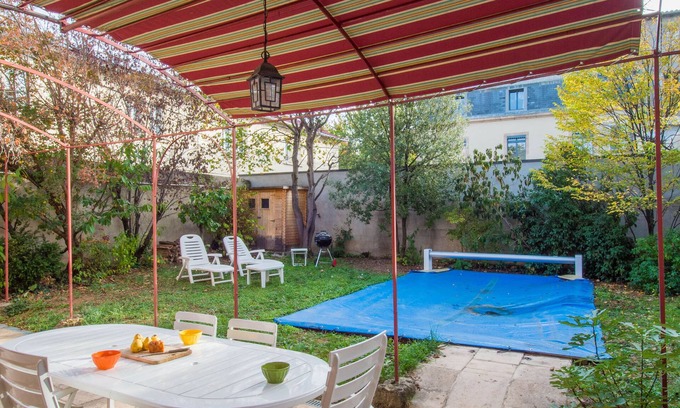 Millau House | Holiday Home 'Maison Piscine Sud France' with Private Pool, Private Terrace and Wi-Fi