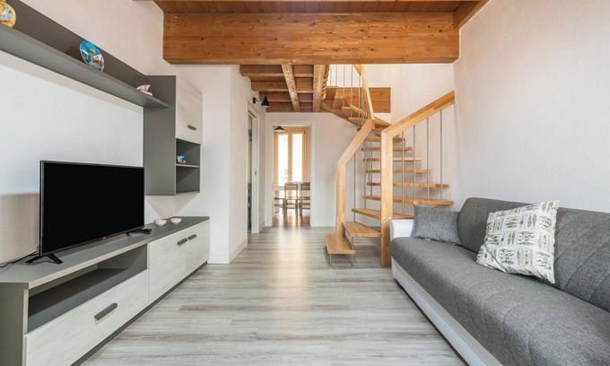 Carloforte House | Holiday Home 'Mary' with Balcony and Air Conditioning