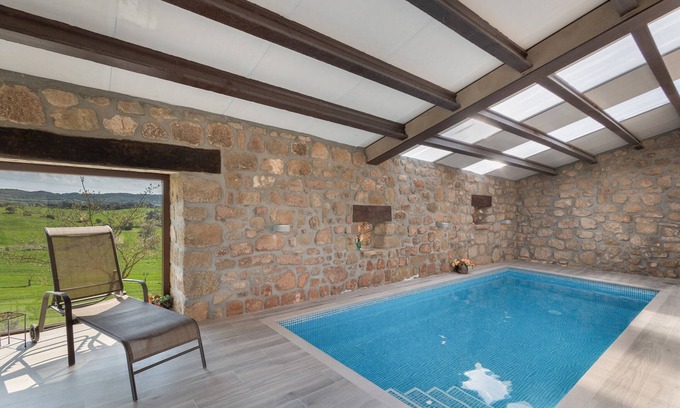 Biosca House | Holiday Home 'Masia Manonelles' with Private Pool, Private Terrace and Air Conditioning