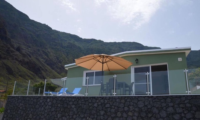 Frontera House | Holiday Home 'Miramar' with Sea View, Private Terrace and Wi-Fi