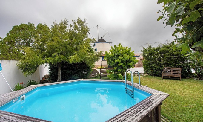 Torres Vedras House | Holiday Home 'Moinho Das Esteveiras' with Sea View, Private Pool and Private Terrace