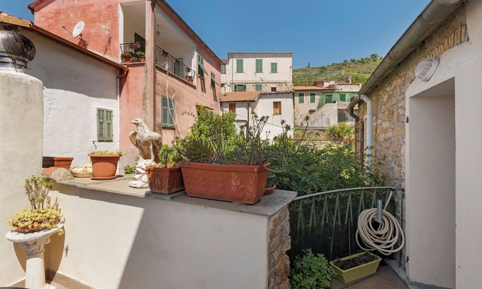 Imperia House | Holiday Home 'Montegrazie' with Sea View, Private Terrace and Wi-Fi