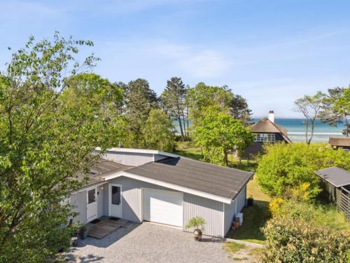 Skodshoved House | Holiday Home Myriam - 50m from the sea by Interhome