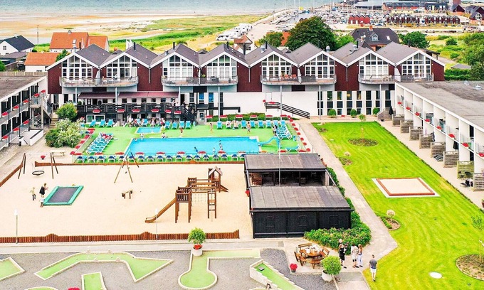 Bønnerup Strand Apartment | Holiday home on a holiday park in Glesborg
