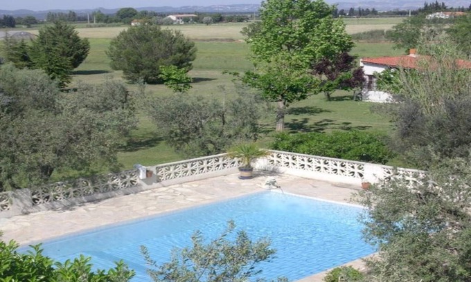Arles House | Holiday home on a quiet, shady, private property