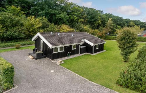 Pøt Strandby House | Holiday Home Pøt Strandby Denmk