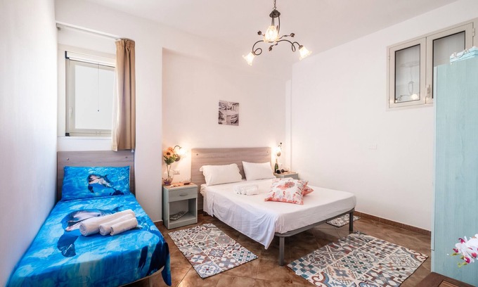 Province of Lecce Apartment | Holiday Home 'Paranza Luxury Room Beb Controvento' with Sea View, Wi-Fi and Air Conditioning