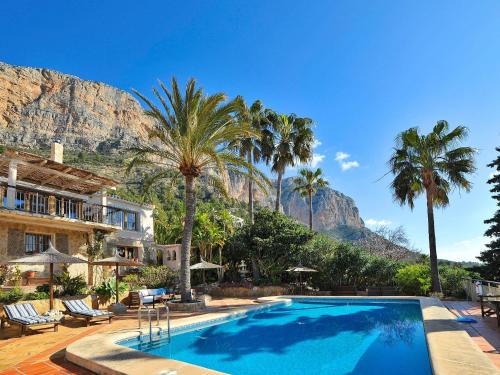 Ermita House | Holiday Home Petite Fleur by Interhome