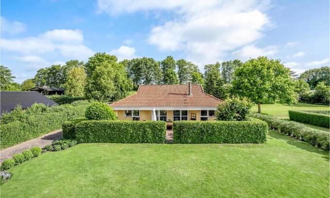 Hejlsminde Strand House | Holiday Home Rønnebærvænget Hejls V