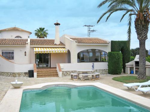 La Colina House | Holiday Home Serra by Interhome