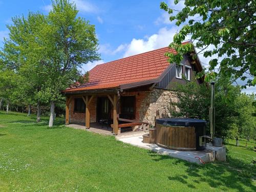 Skrad House | Holiday Home "Sleme" with jacuzzi, big garden and arbor with fireplace