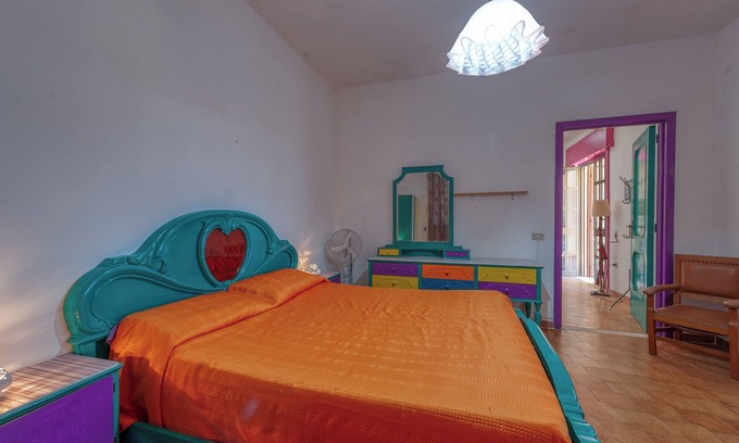 Giorgilorio House | Holiday Home 'Sprocketlandia' with Private Terrace, Shared Garden and Wi-Fi