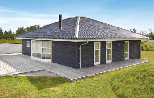 Skaven Strand House | Holiday Home Stikkelsbærvej Tarm Iv