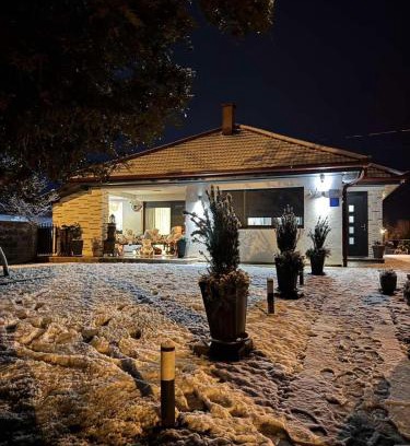 Bizovac Villa | Holiday Home TimeOut Bizovac