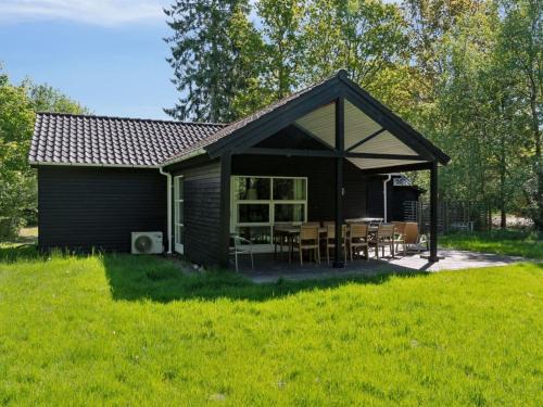 Skygge House | Holiday Home Tomine by Interhome