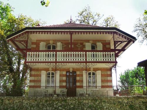 Beaune House | Holiday Home Villa du Lac by Interhome