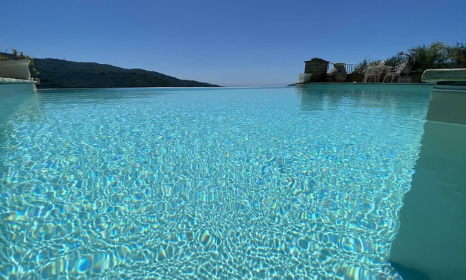 Pontedassio House | Holiday Home 'Villa Panorama da Luca' with Sea View, Pool & Wi-Fi