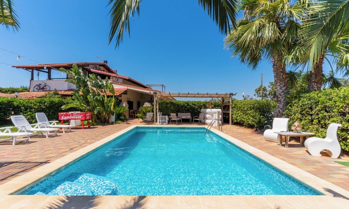 Galatone House | Holiday Home 'Villa Relax Due' with Shared Pool & Wi-Fi