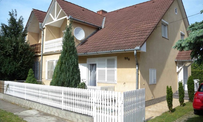 Balatonkeresztur House | Holiday home with wifi and air conditioning