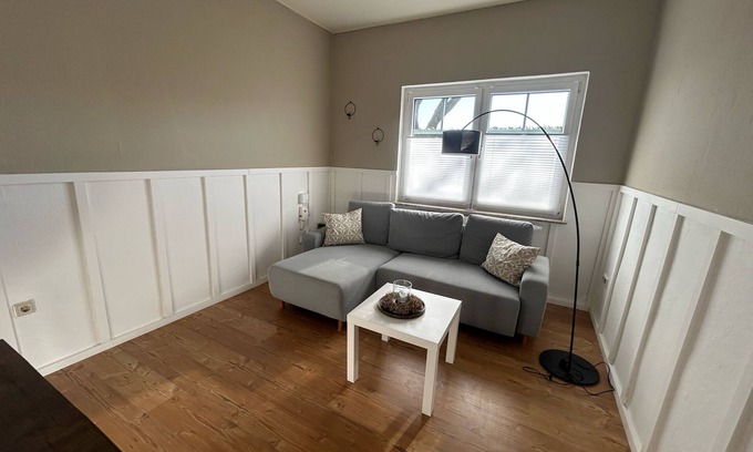 Ihlow House | Holiday Home 'Weißer Friese' with Private Terrace, Shared Garden and Wi-Fi