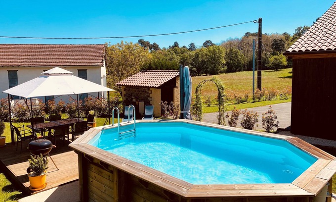 Capdrot House | Holiday Home with 3 Bedrooms, Aircon and Private Heated Pool - 40 Mins Bergerac