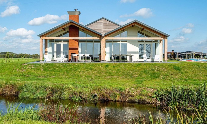 Akkrum House | Holiday home with an unobstructed view