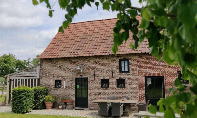 Pittem Other | Holiday home with garden