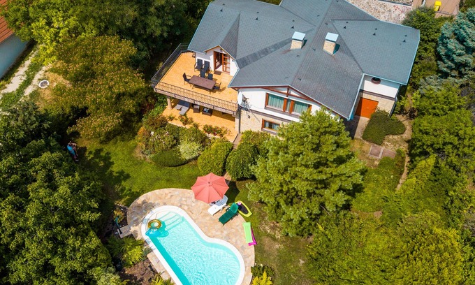 Balatonalmadi House | Holiday home with pool and view to Lake Balaton for families