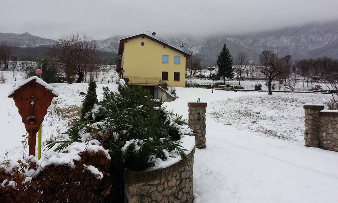 Velo d'Astico House | Holiday home with garden and mountain view