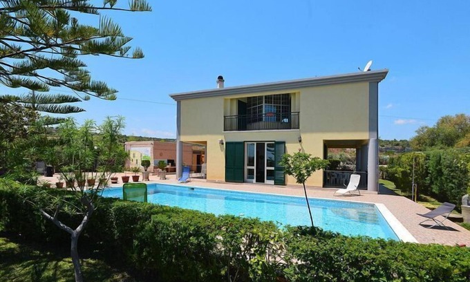 Floridia House | Holiday home with private pool, Florida