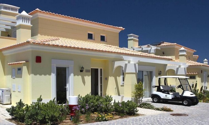 Castro Marim House | Holiday home with a shared pool