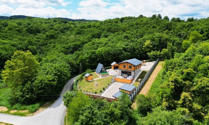 Petrinja Villa | Holiday Home Zeleni Brijeg by Villas Guide