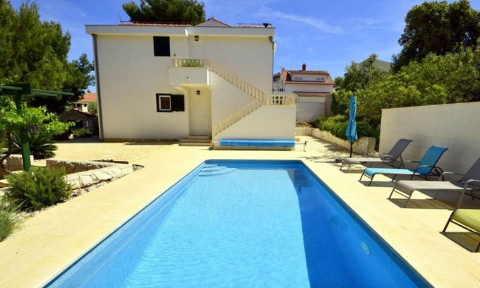 Sevid House | Holiday Home Željko by Interhome