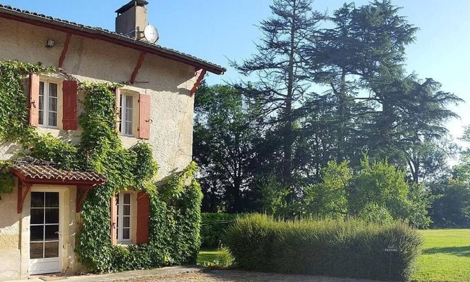 Montignac-de-Lauzun House | Holiday house Montignac de Lauzun for 7 persons with 3 bedrooms - Holiday house