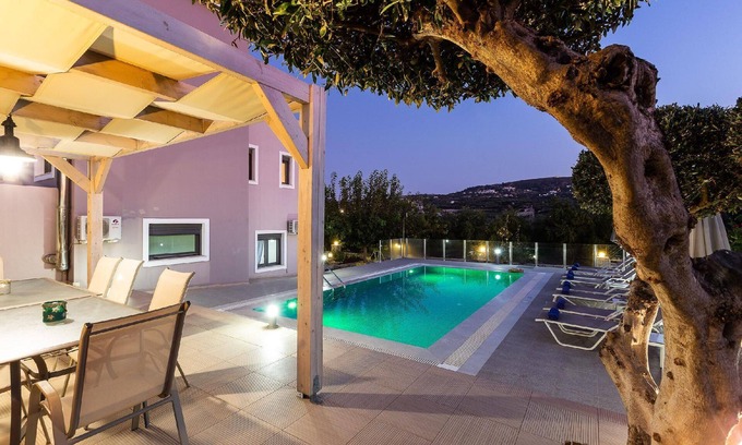 Adelianos Kampos House | Holiday house Adele for 1 - 11 persons with 6 bedrooms - Holiday home