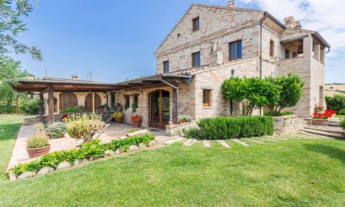 Fermo House | Holiday house Fermo for 1 - 14 persons with 5 bedrooms - Holiday house