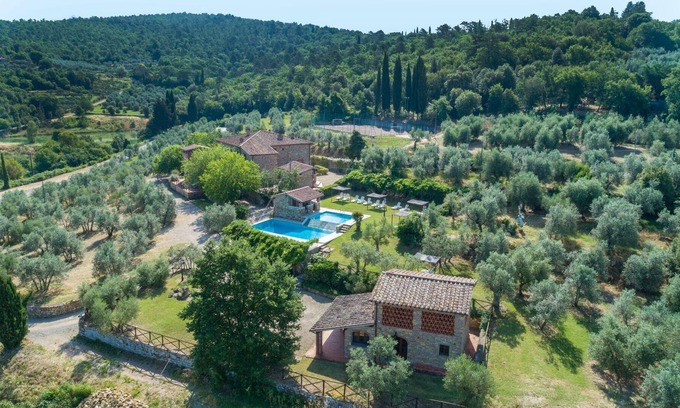 Pieve a Presciano House | Holiday house Pergine Valdarno for 1 - 7 persons with 2 bedrooms - Holiday home