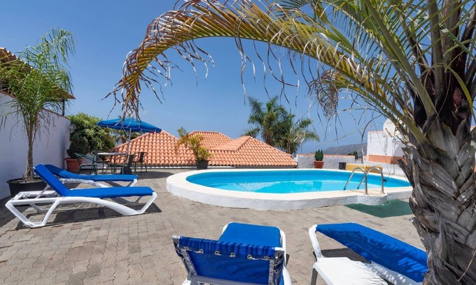 Los Llanos de Aridane House | Holiday house Los Barros for 1 - 5 persons with 2 bedrooms - Holiday home