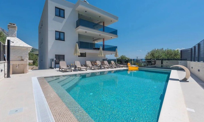 Bili brig House | Holiday house Makarska for 1 - 12 persons with 6 bedrooms - Holiday apartment in one or multi-family