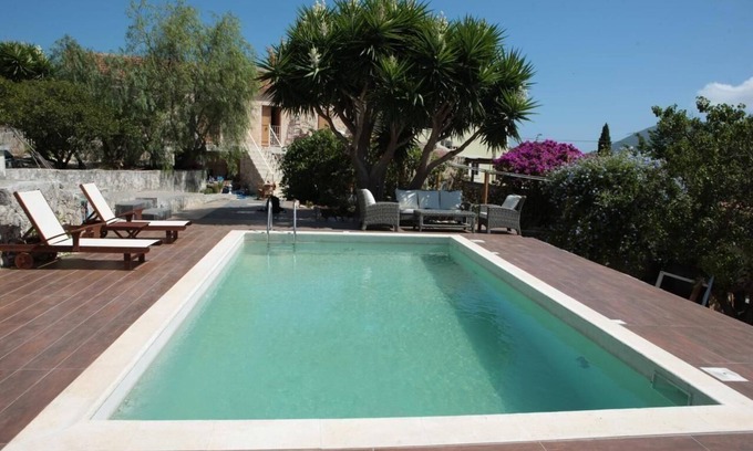 Tselendata House | Holiday house Markantonata for 1 - 10 persons with 4 bedrooms - Luxury holiday home