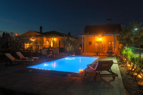 Drnis Villa | Holiday house Olive Tree