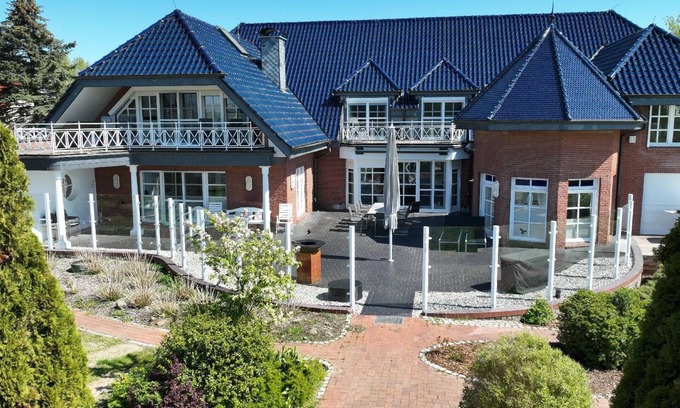 Ruhn House | Holiday house Rühn for 1 - 12 persons with 5 bedrooms - Holiday house
