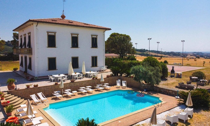 Pomaia House | Holiday house Santa Luce for 1 - 24 persons with 10 bedrooms - Holiday house