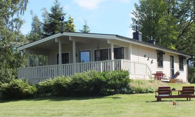Hjo House | Holiday house "smultronsställe", Hjo, Vätternsee