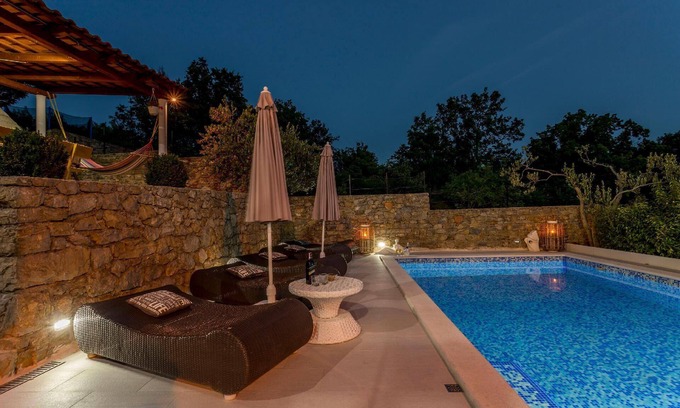 Srinjine House | Holiday house Srinjine for 1 - 8 persons with 4 bedrooms - Row house