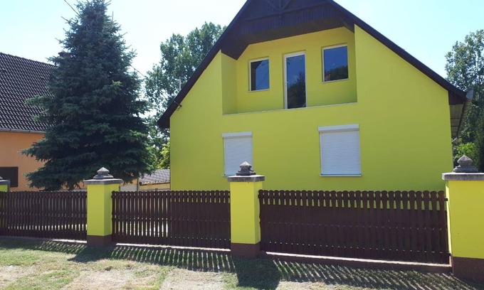 Szolosgyorok House | Holiday house Szõlõsgyörök for 1 - 8 persons with 3 bedrooms - Holiday house