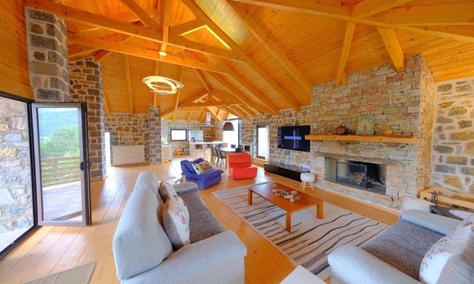 Moscopole House | Holiday house Voskopojë for 1 - 12 persons with 4 bedrooms - Holiday house
